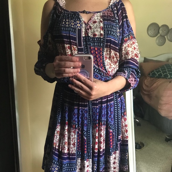 Boho Open Shoulder Dress - Picture 3 of 8